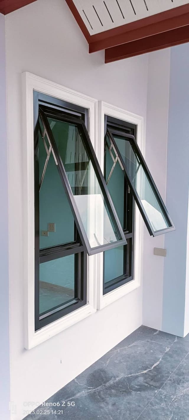Ventana proyectable