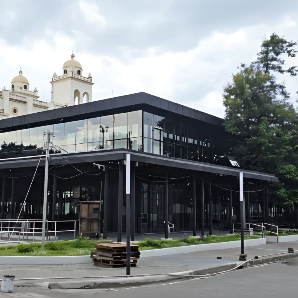 Proyecto Plaza Universitaria ejecutado por BOMEL