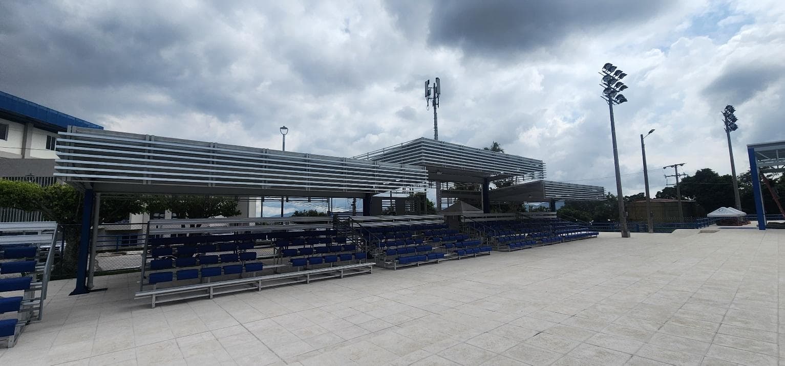 Proyecto Recintos Deportivos El Polvorín y Ciudad Merliot por BOMEL